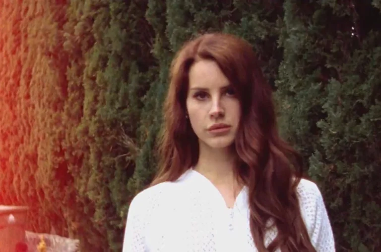 Summertime Sadness CapCut Template feature